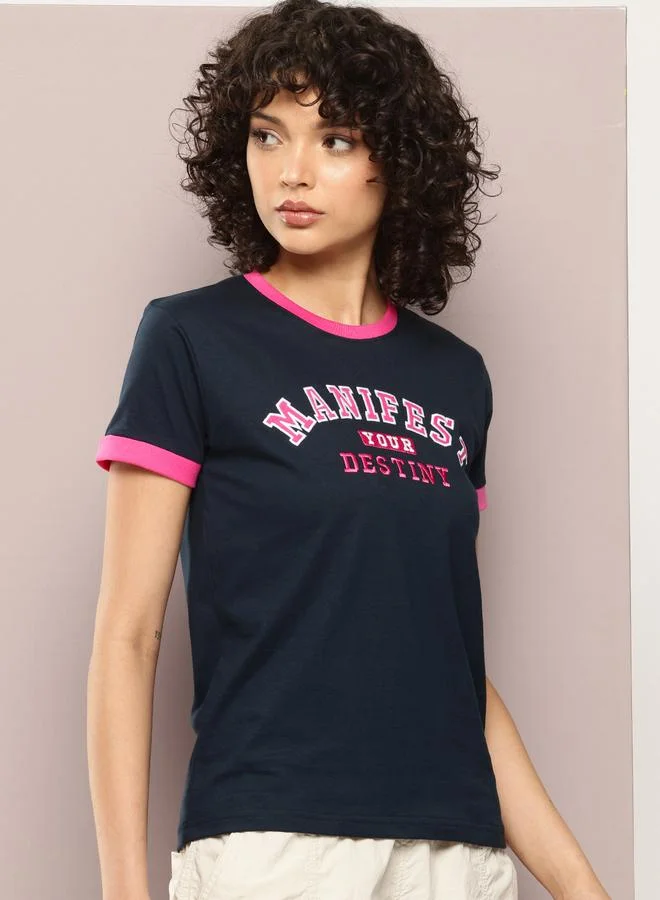 ديلينجر تيشيرت مطرز نسائي بقصة عادية